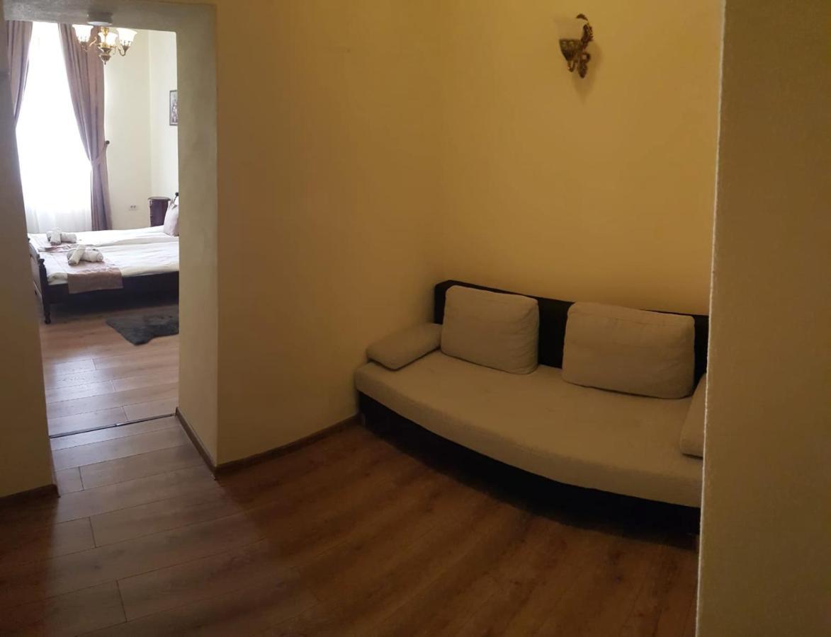 La Maisonnette Braşov Buitenkant foto