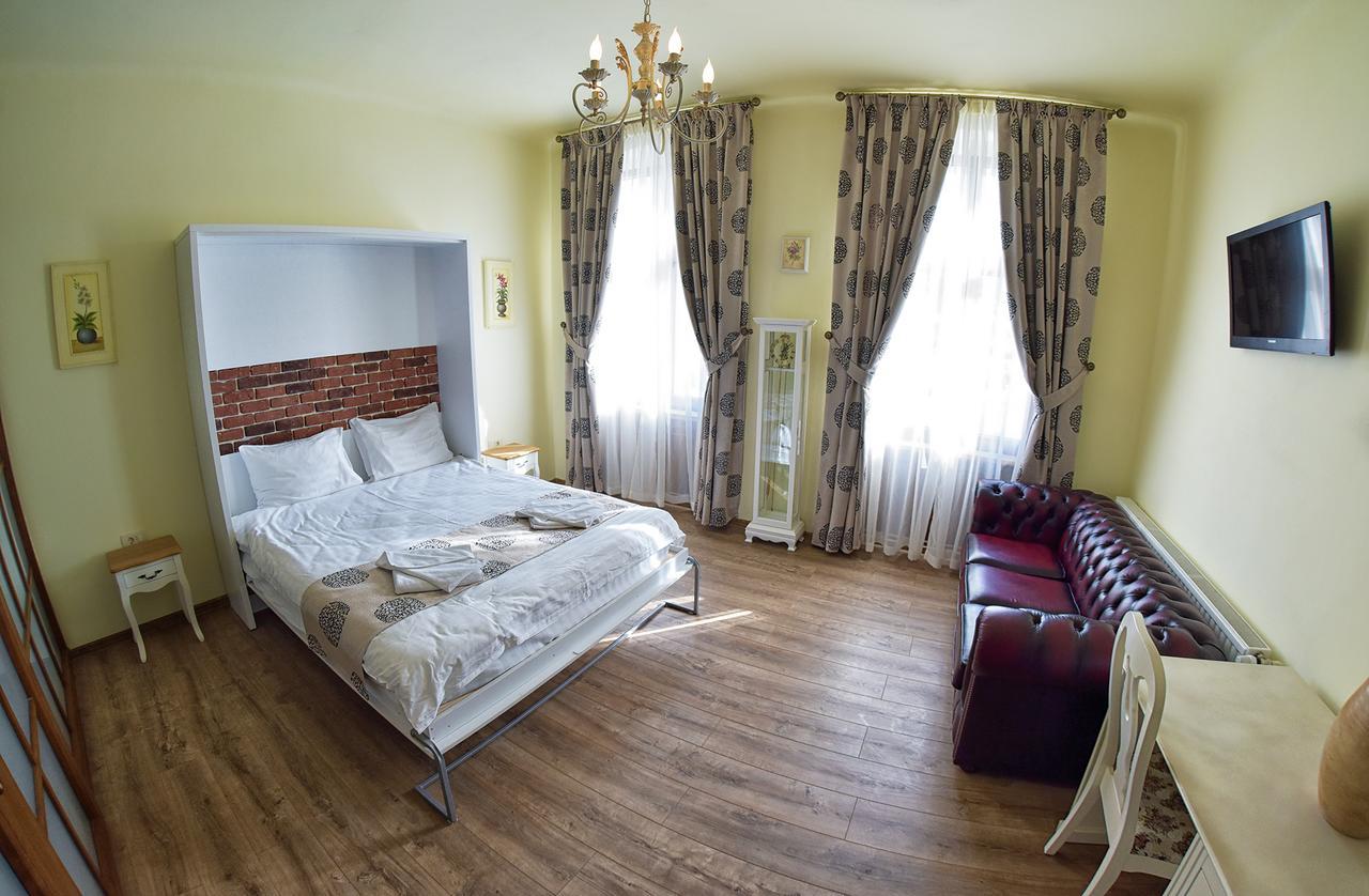 La Maisonnette Braşov Buitenkant foto