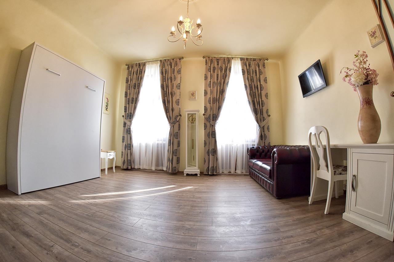 La Maisonnette Braşov Buitenkant foto