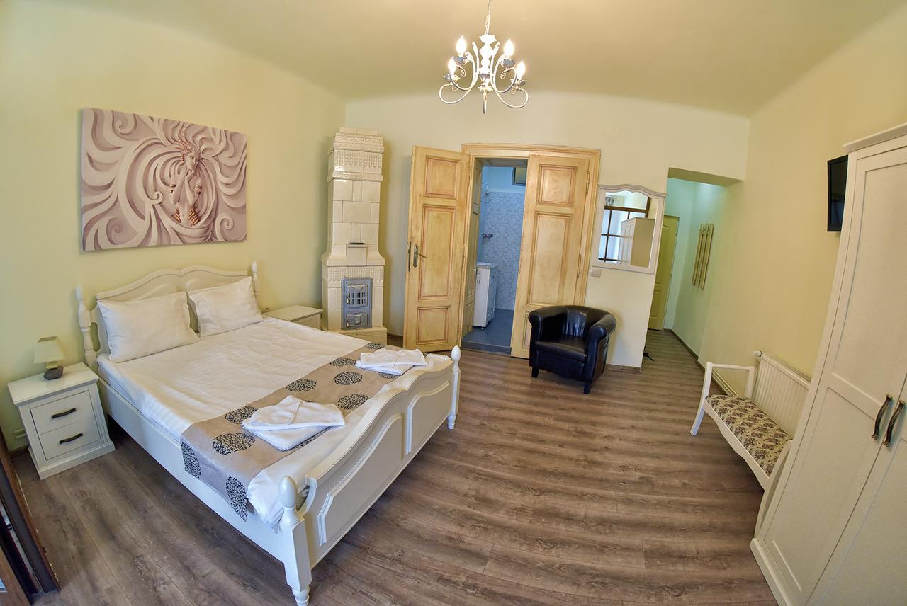 La Maisonnette Braşov Buitenkant foto
