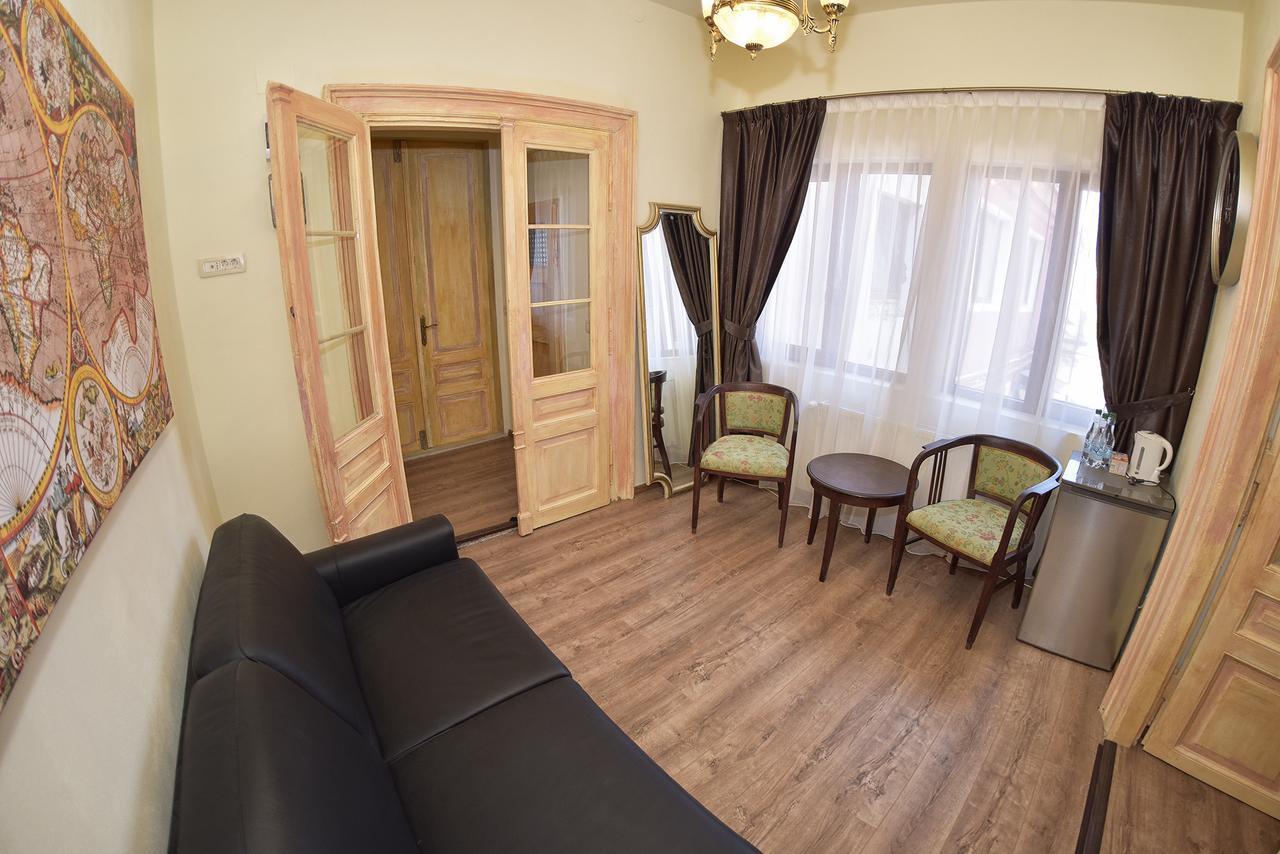 La Maisonnette Braşov Buitenkant foto