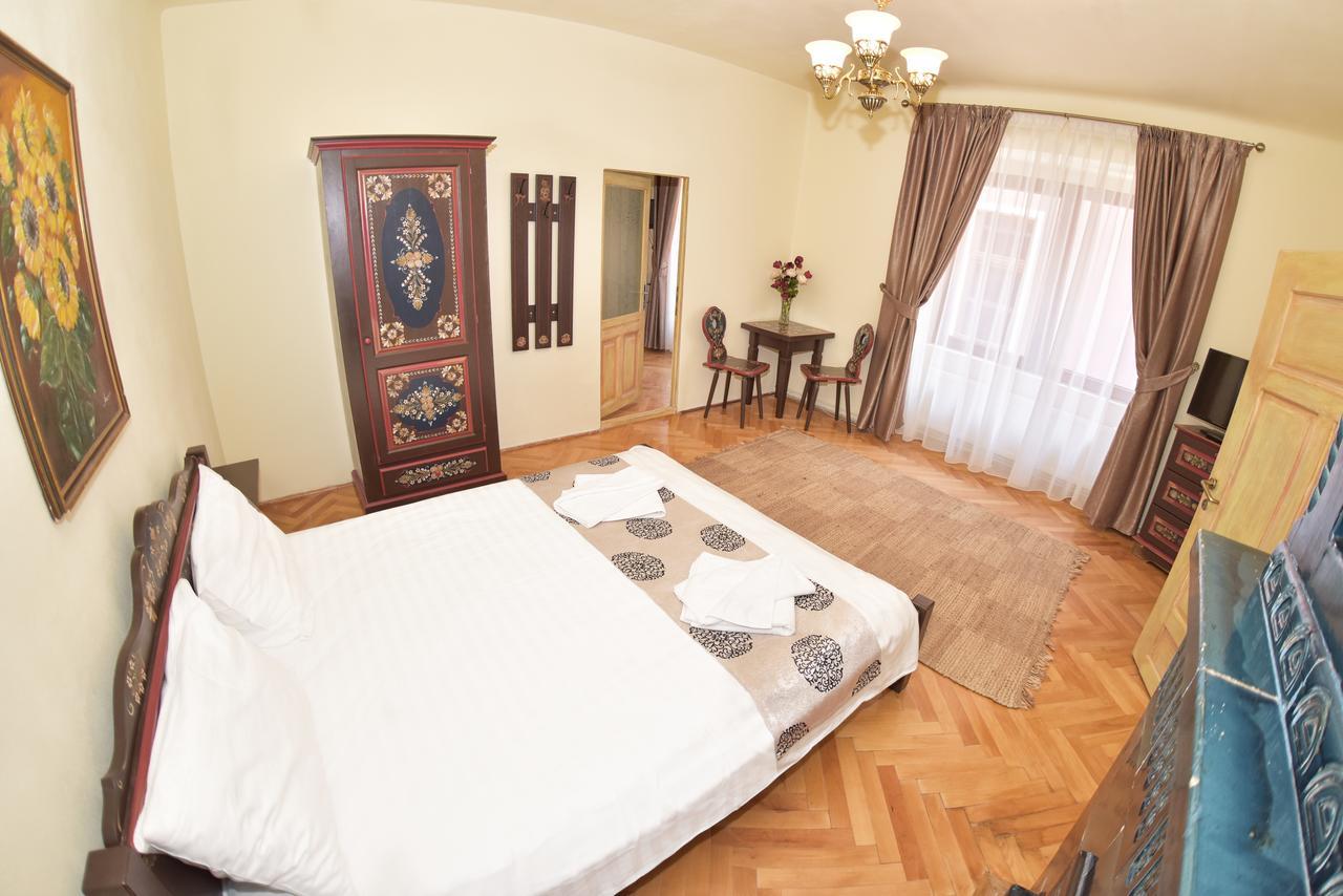 La Maisonnette Braşov Buitenkant foto