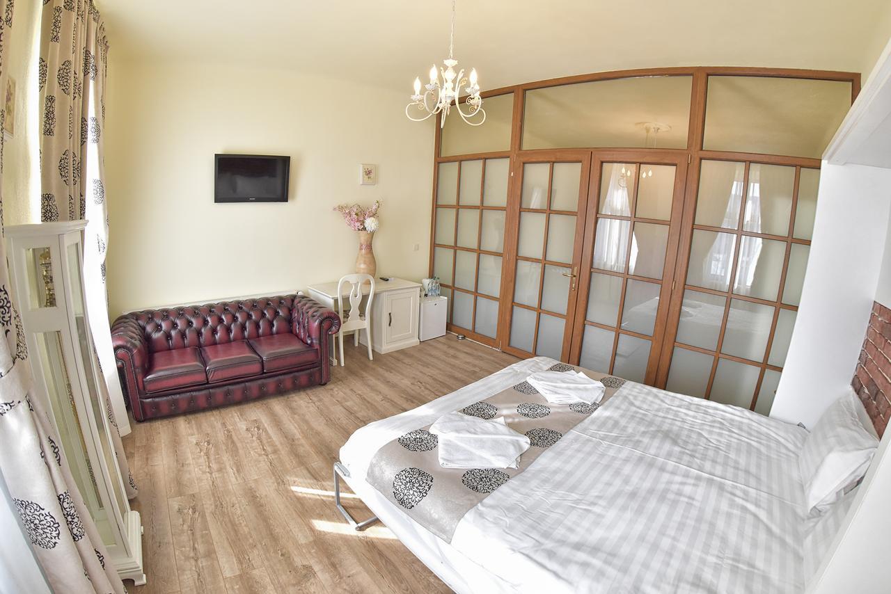 La Maisonnette Braşov Buitenkant foto