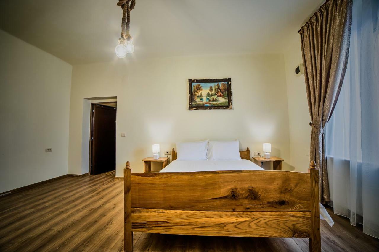 La Maisonnette Braşov Buitenkant foto
