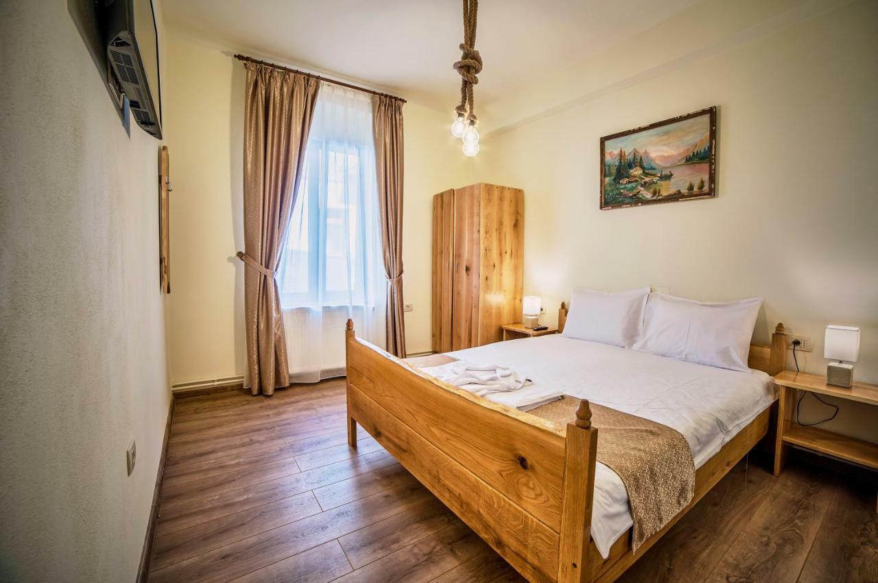 La Maisonnette Braşov Buitenkant foto